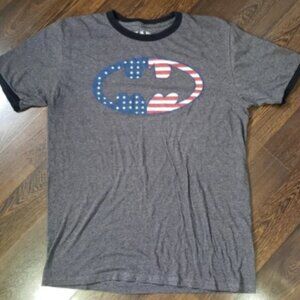 DC Comics - Batman / US Flag Men's Lightweight T-Shirt | Size L